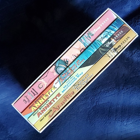 The Annette Mysterys Annette Funicello Disney Book Set - Picture 3 of 12